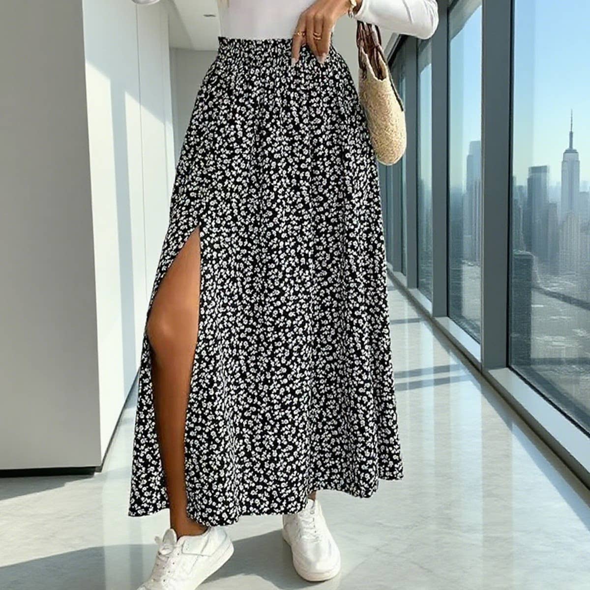 Slit A-line body-hugging mid-waist floral skirt