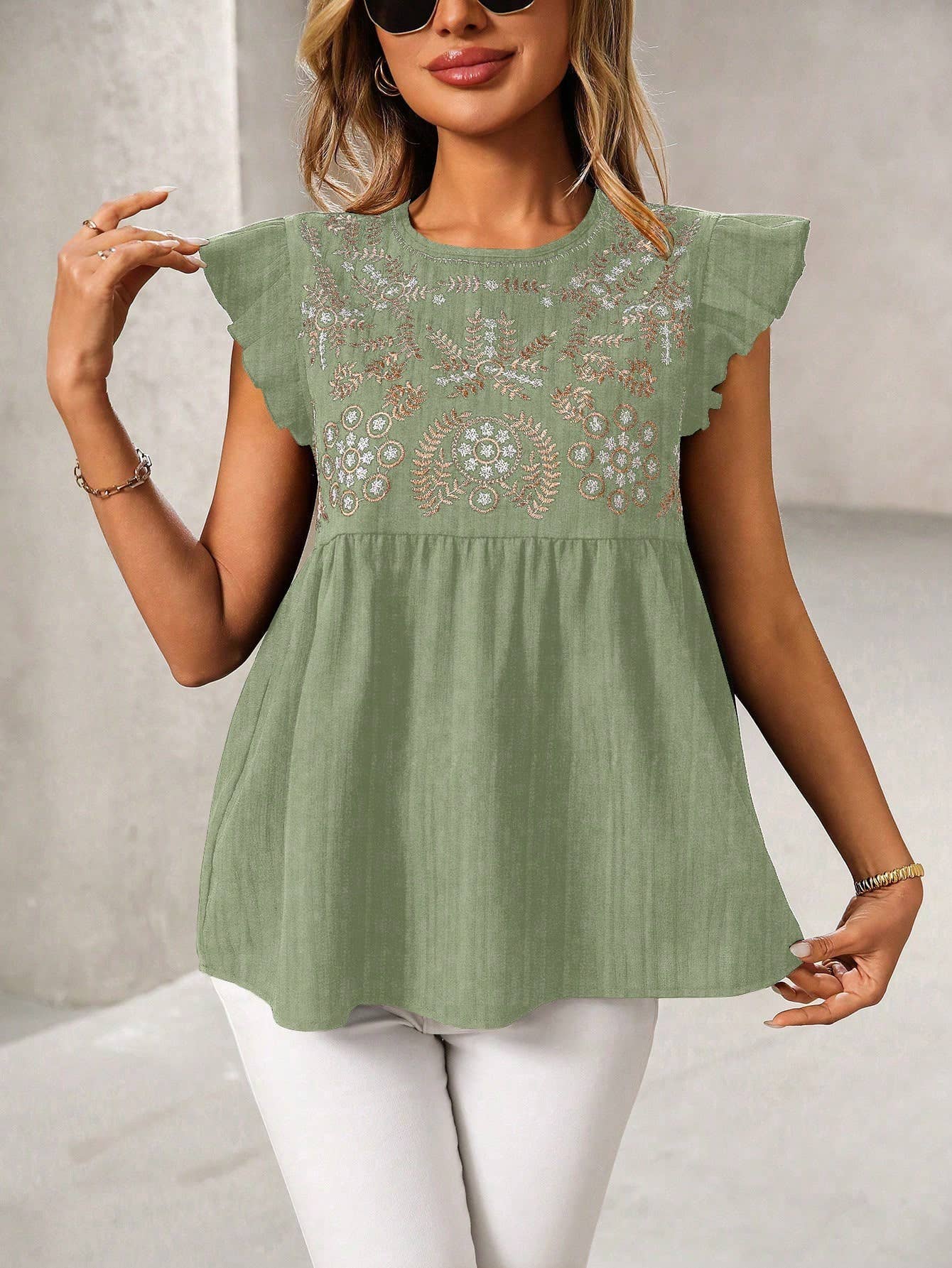 Embroidered fly-sleeved casual short shirt
