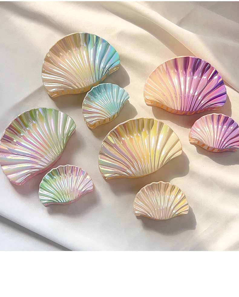Gradient ocean shell vacation style hair clip