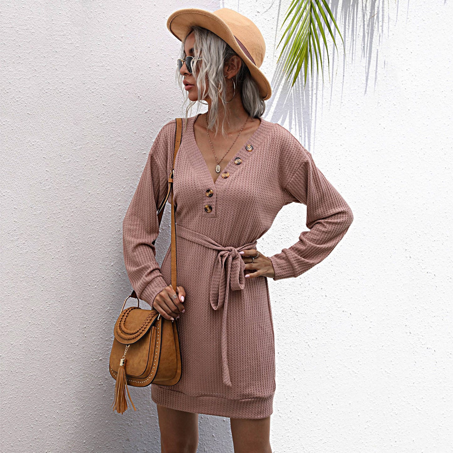 V-neck mid-length long-sleeved knit dress