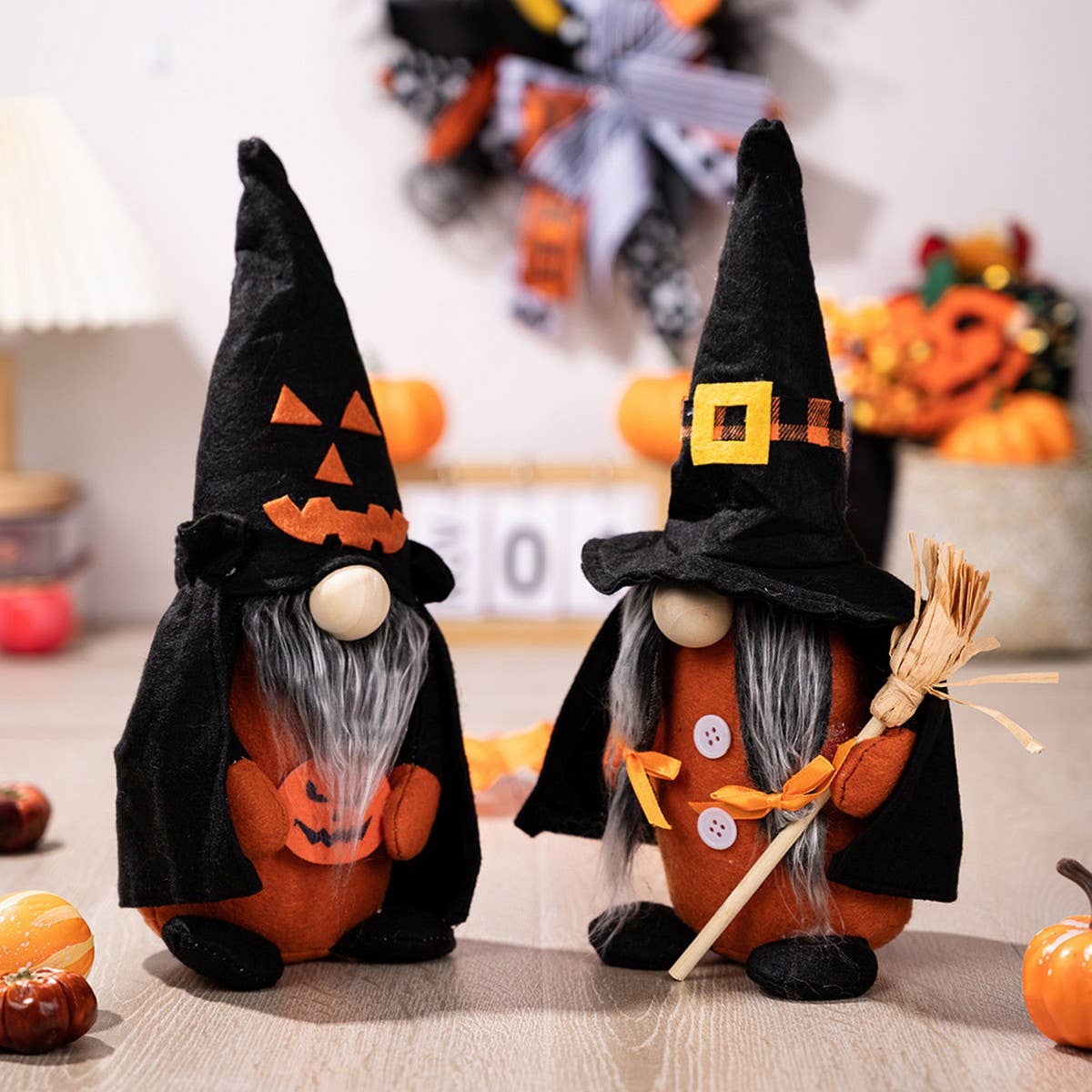 CWMM10245_HALLOWEEN WITCH GNOME PUMPKIN BROOM HOME DECOR