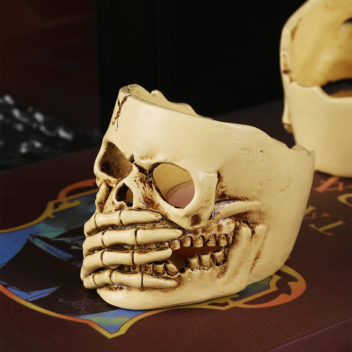 Halloween Skull Resin Candle Holder Decor_CWAJE5297