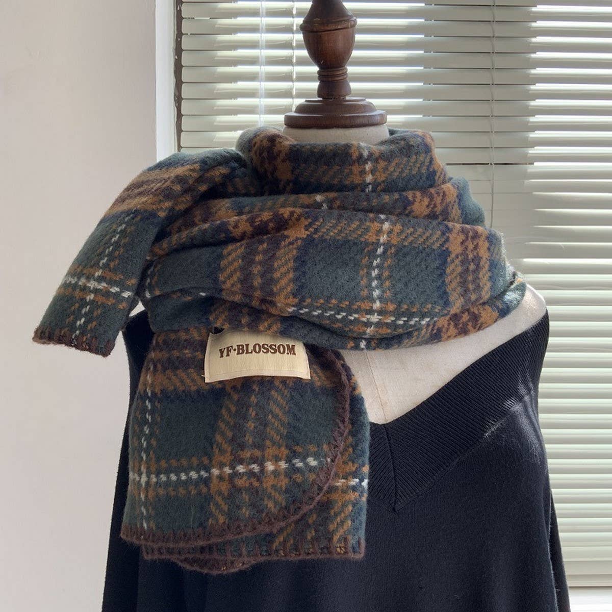 Plaid Scarf for Women - Versatile Winter Shawl_CWASC1502