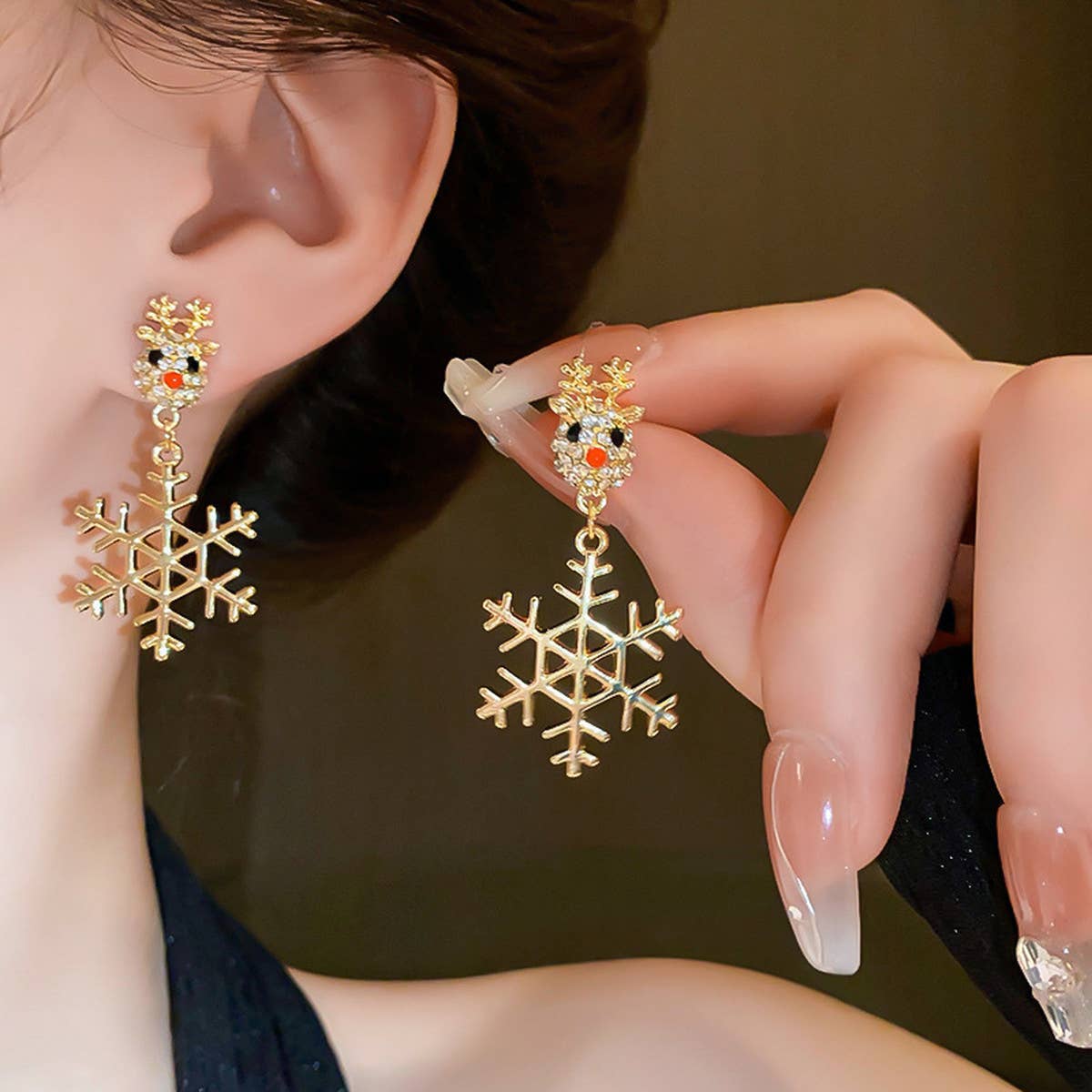 DIAMOND DEER HEAD SNOWFLAKE EARRINGS