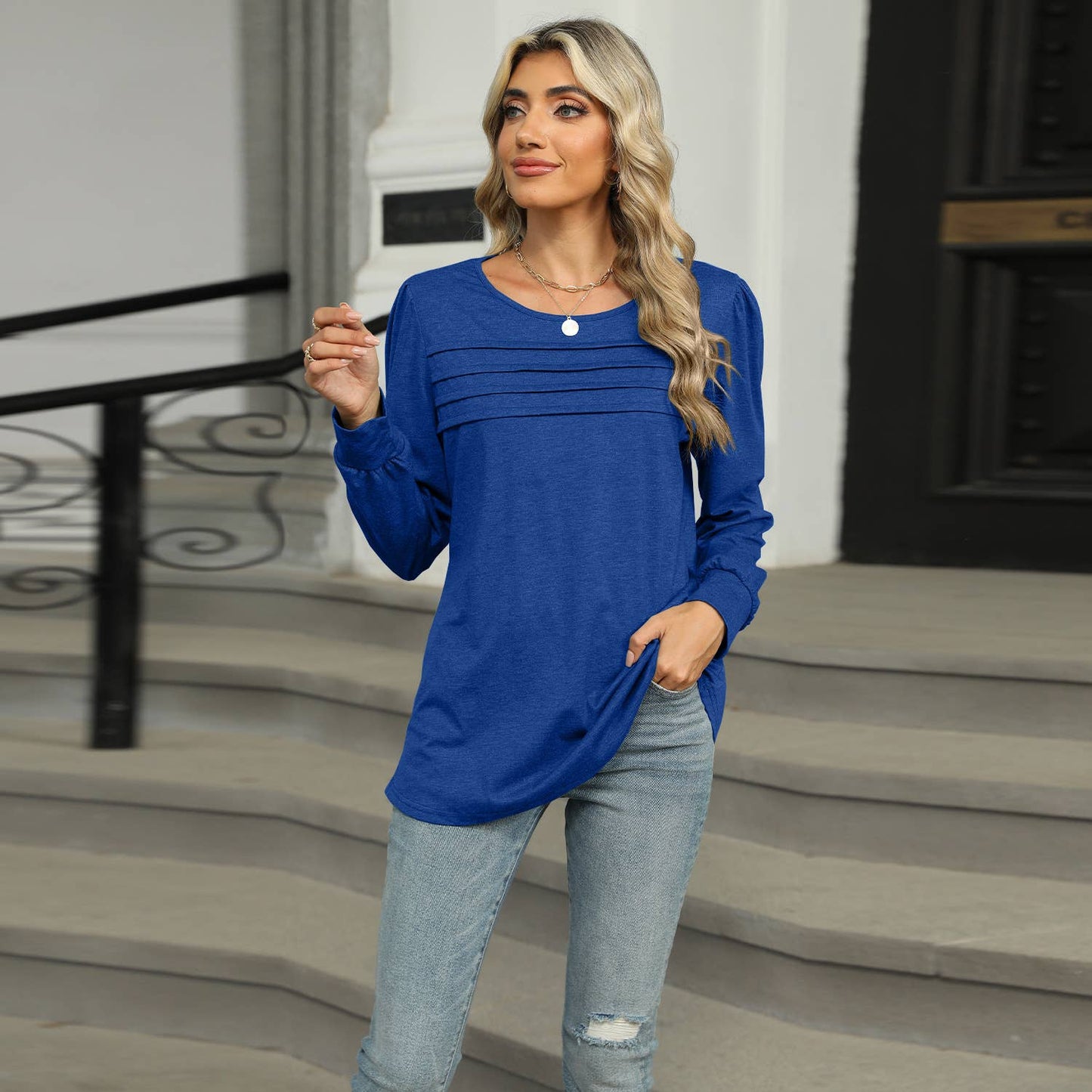 SOLID COLOR U-NECK PLEATED LONG SLEEVE T-SHIRT