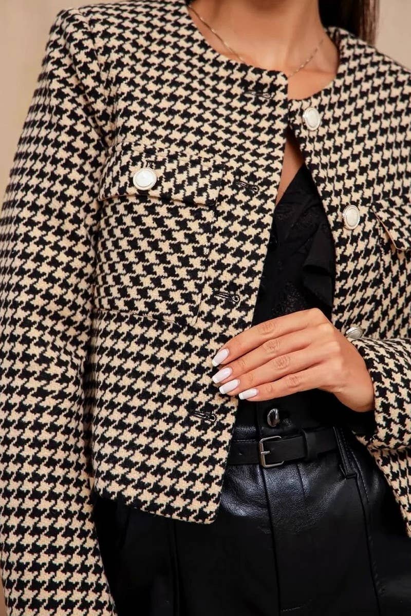 CWOCO1279_CREW NECK BLACK AND WHITE HOUNDSTOOTH TWEED COATS