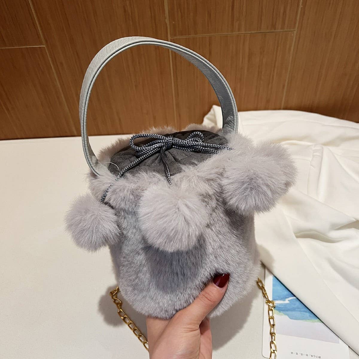 WINTER CROSSBODY DRAWSTRING PLUSH BUCKET BAG_CWAB3954