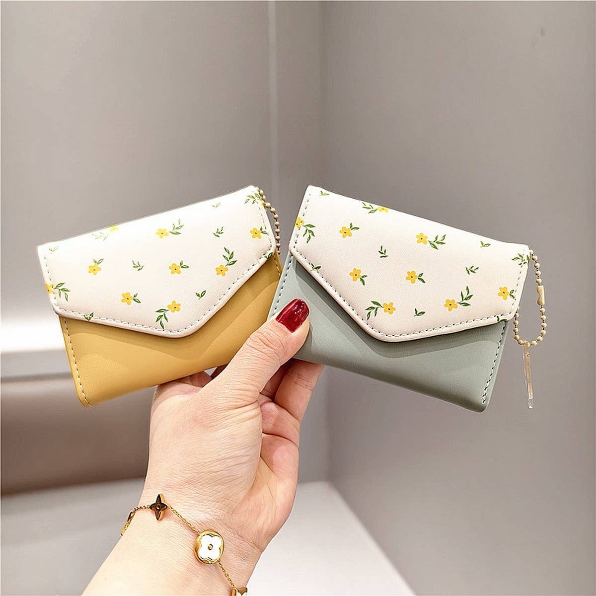 SMALL FRESH FLORAL TRI-FOLD THIN SHORT WALLET_CWAB2547