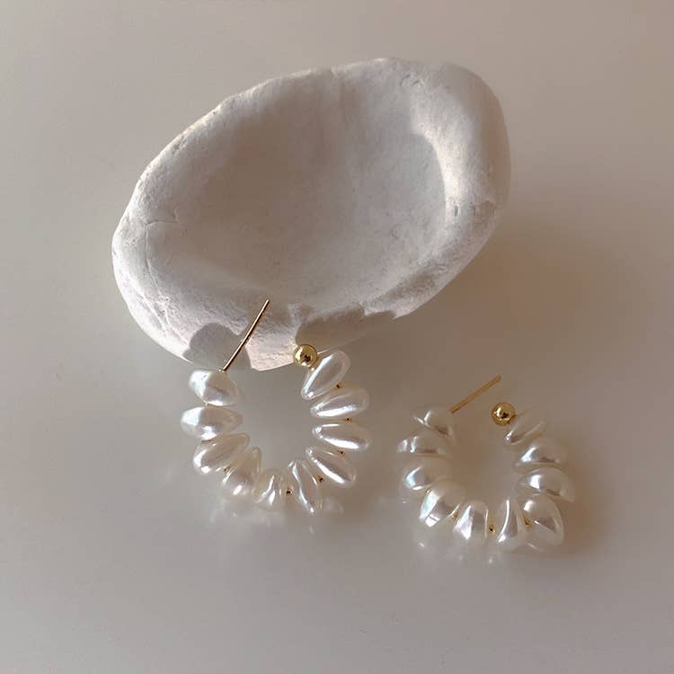 Retro irregular pearl ear rings and earrings