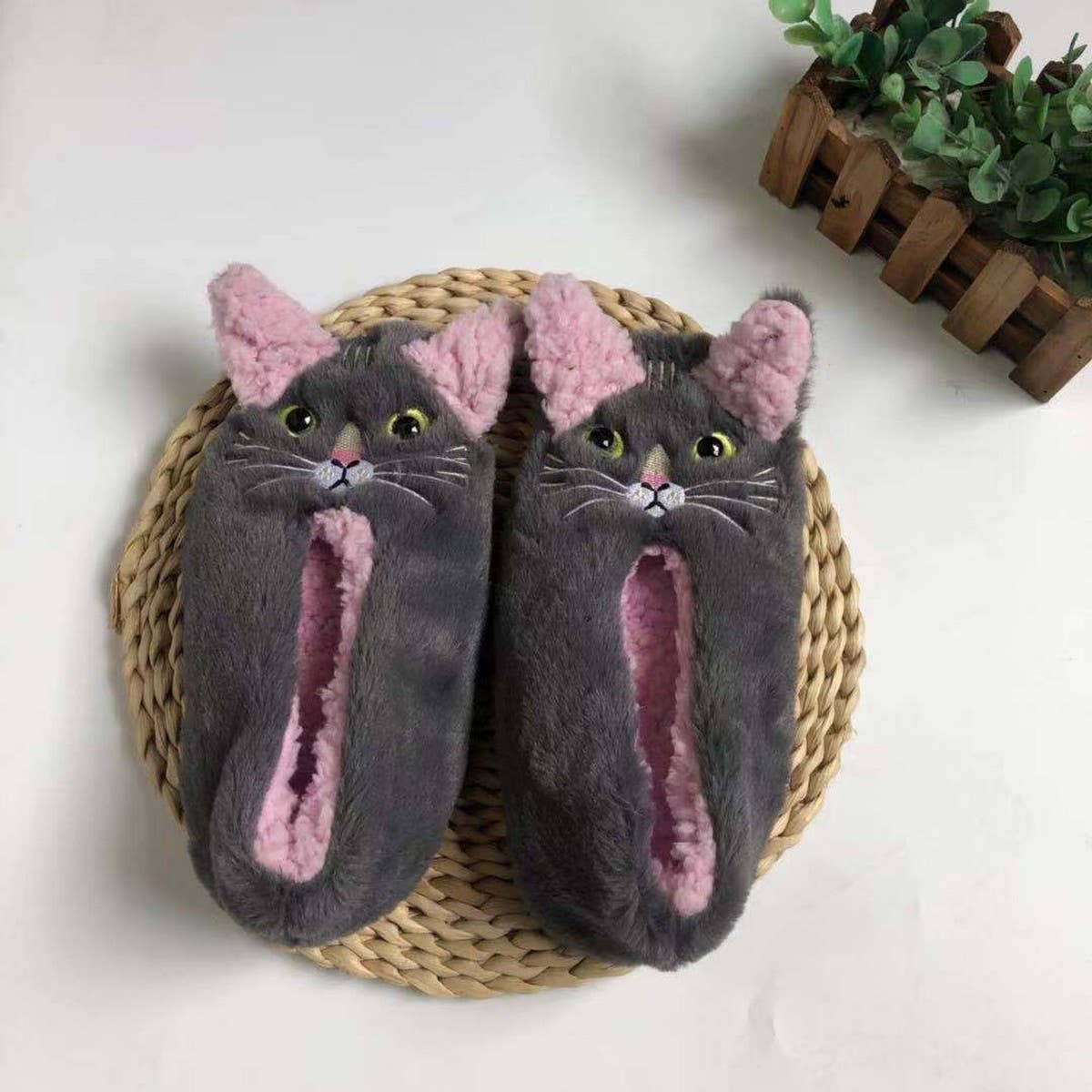 CUTE ANIMAL FLOOR SOCKS NON-SLIP INDOOR SOCKS