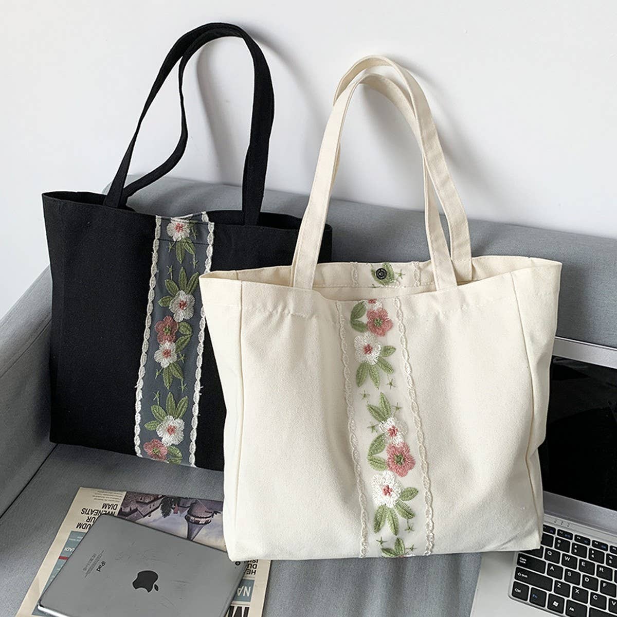 TOTE BAGS CANVAS LARGE WITH EMBROIDERED FLOWER LACE_CWAB2050