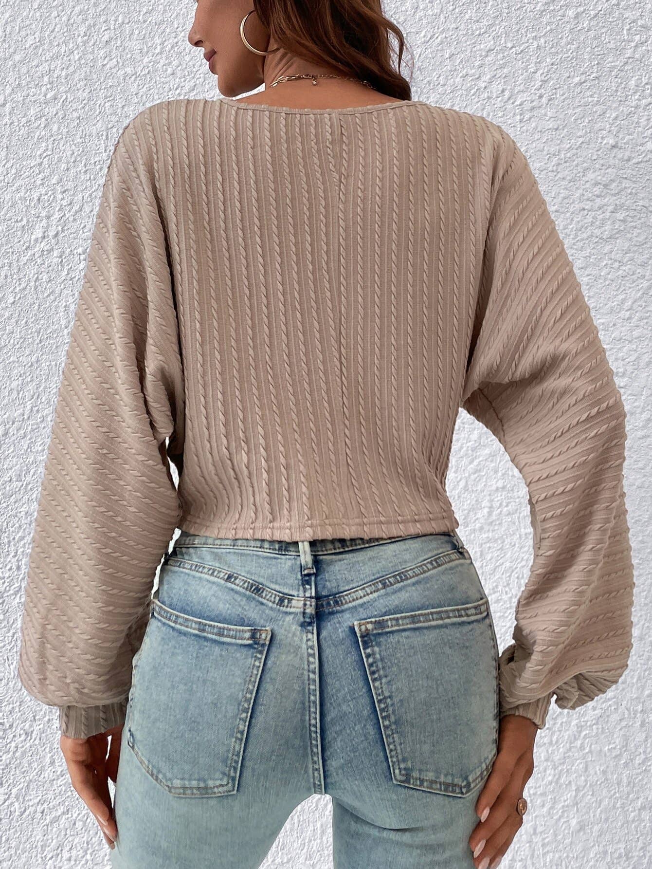SLIM-FIT CROP TOP WITH LANTERN SLEEVES
