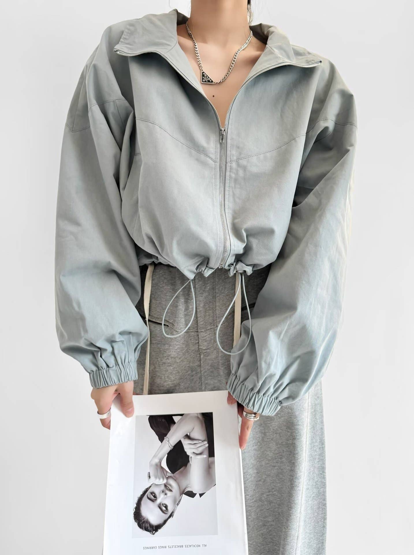 Stand-up collar zipper waist-cinching jacket