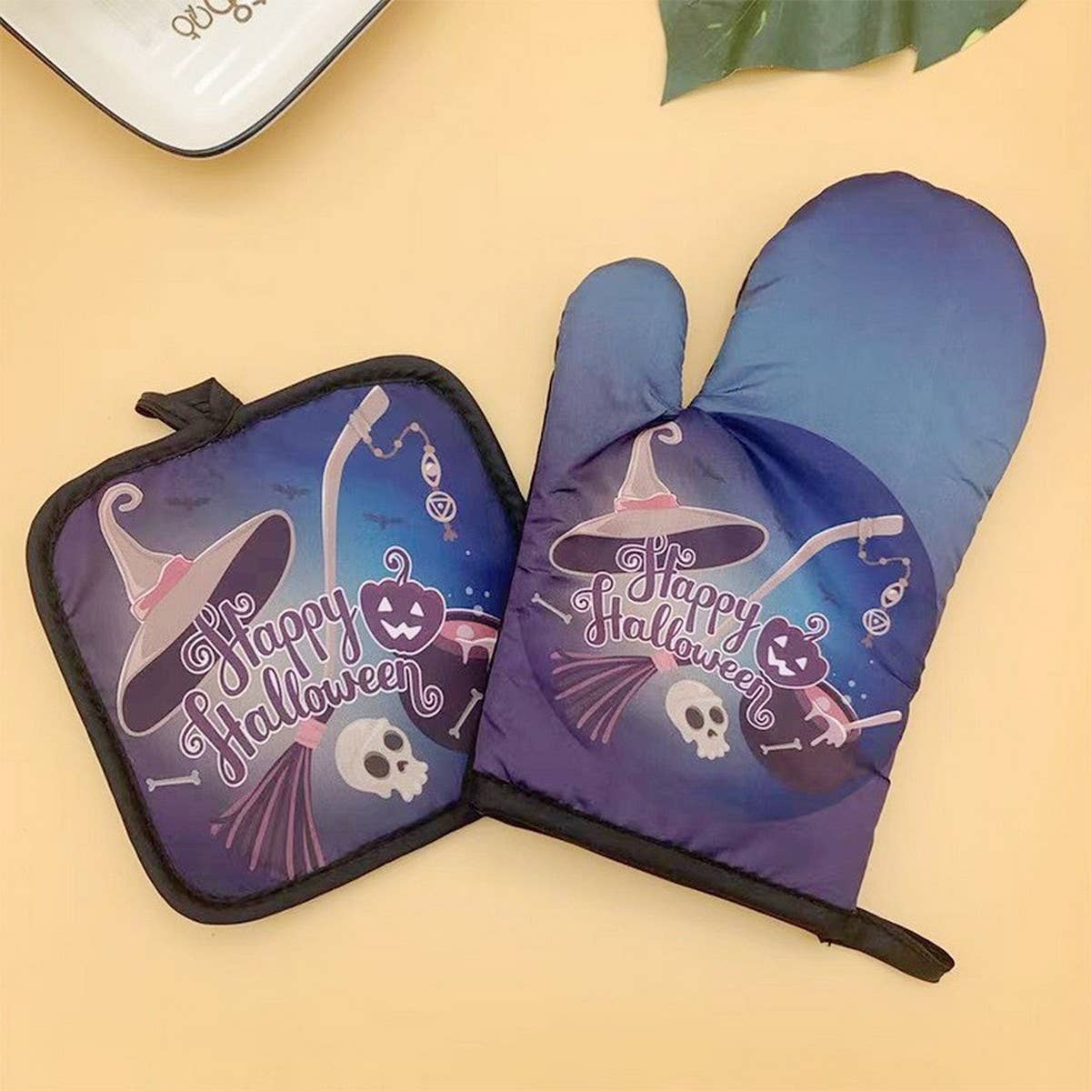 NEW HALLOWEEN CARTOON INSULATED GLOVES