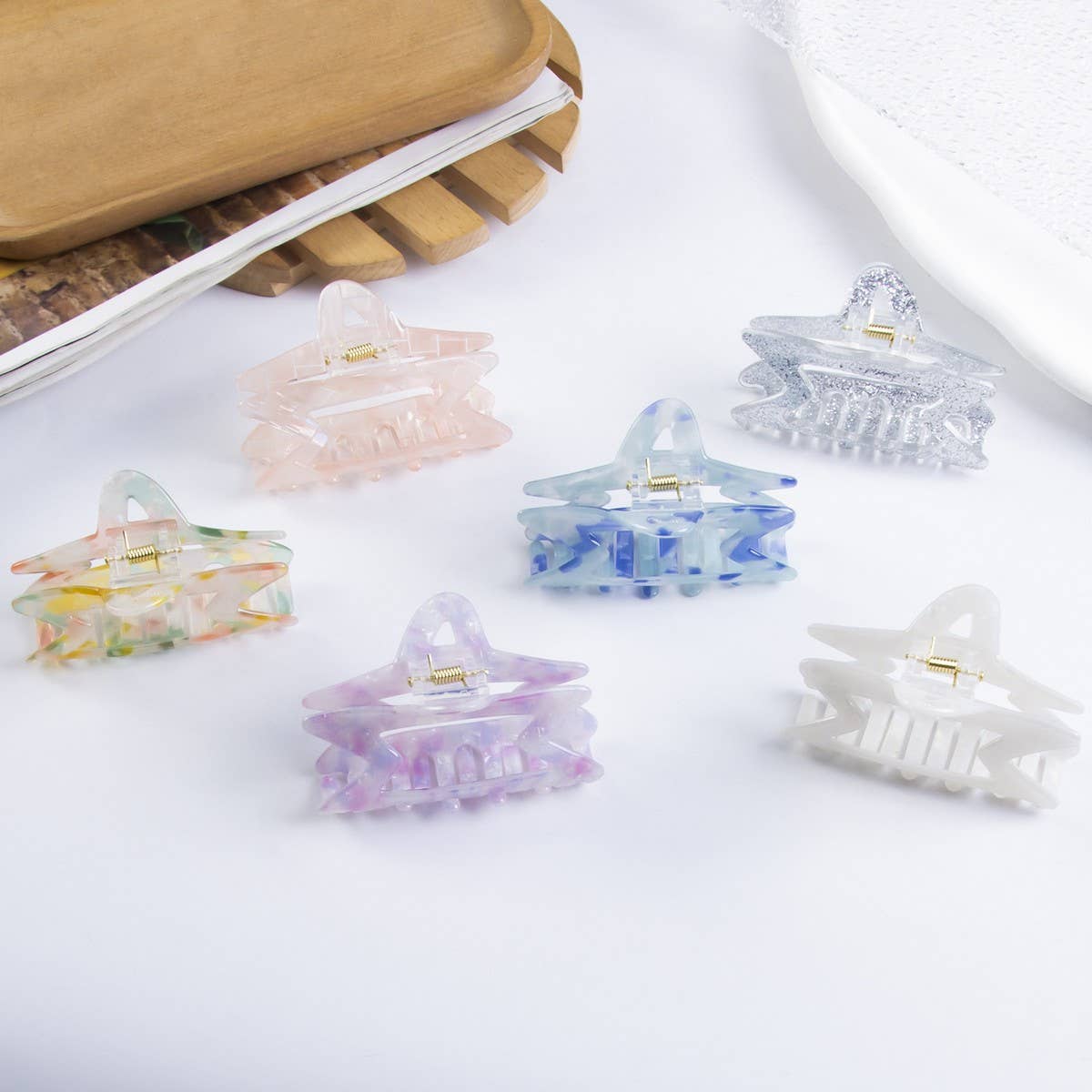 CWAHA1435_GLAMOUR TRANSPARENT STAR HAIR CLAW CLIP