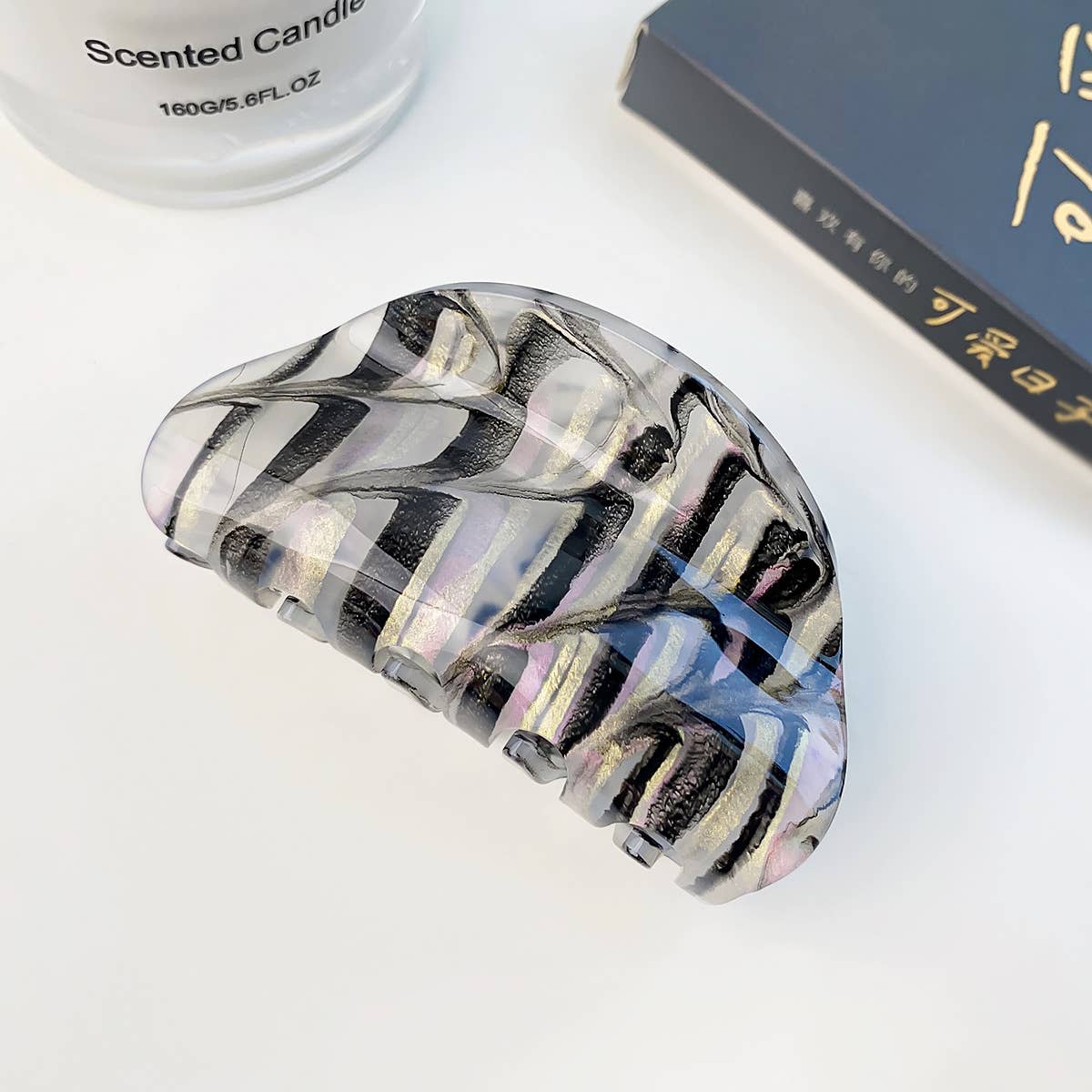 Simple geometric grab acrylic hair clip
