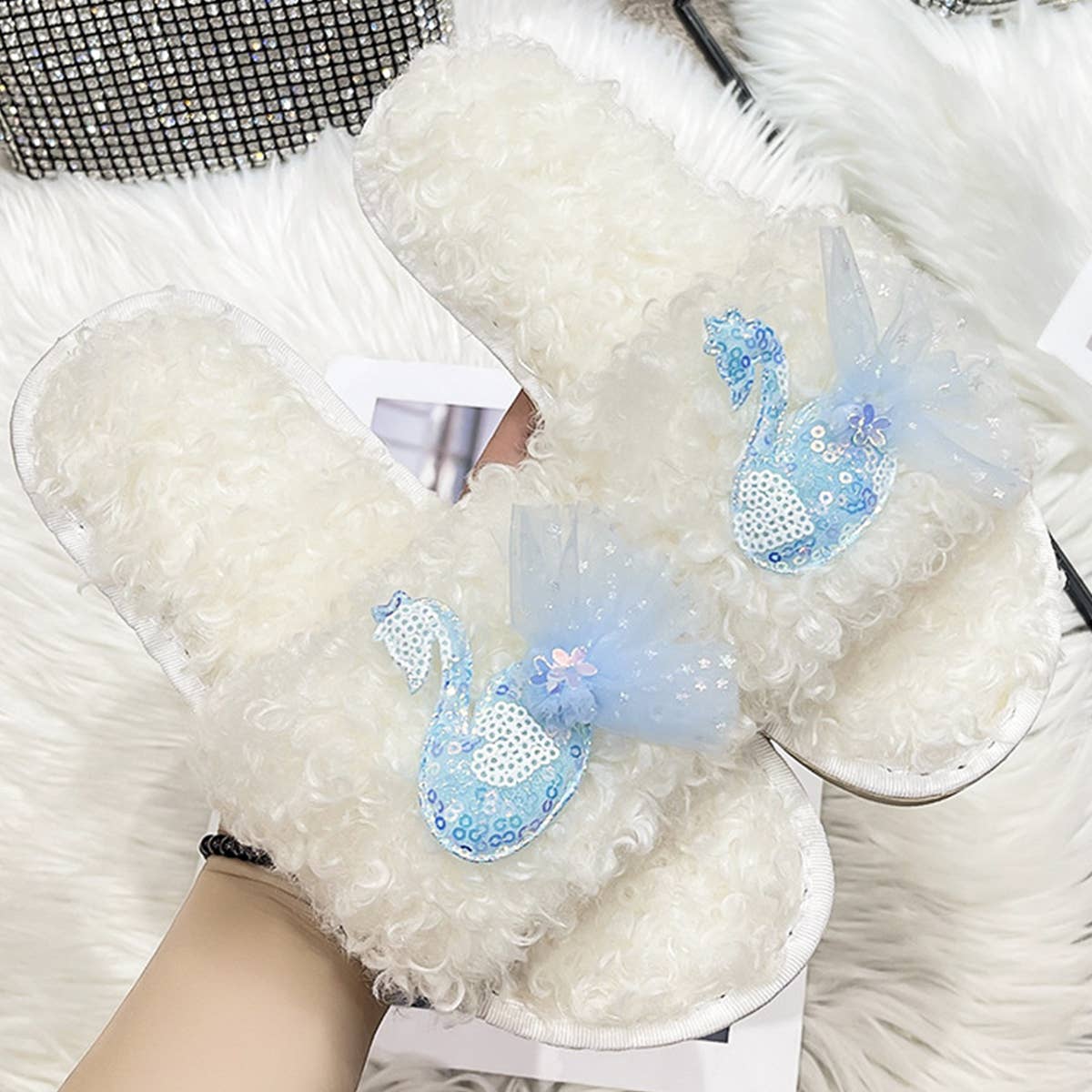 HOMEN LEISURE ROLL PLUSH OPEN-TOED SLIPPERS