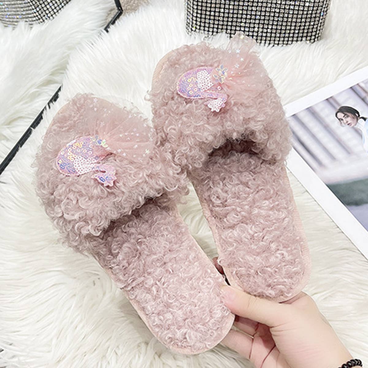 HOMEN LEISURE ROLL PLUSH OPEN-TOED SLIPPERS