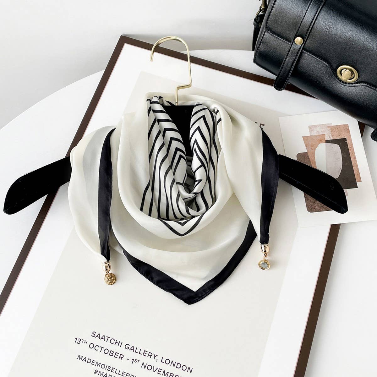 Magnetic Print Triangle Scarf for  Spring Style