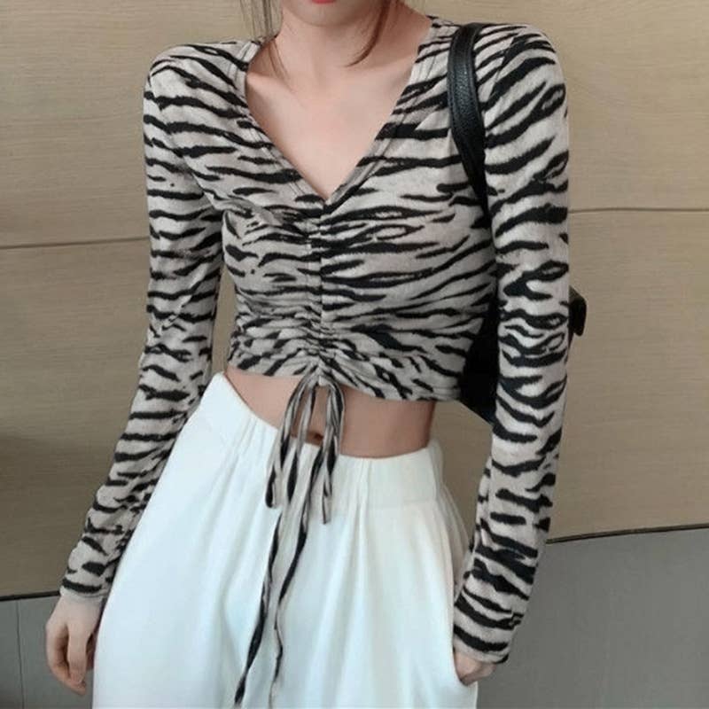 SLIM FIT ZEBRA-PRINT SHORT LONG-SLEEVED TOP