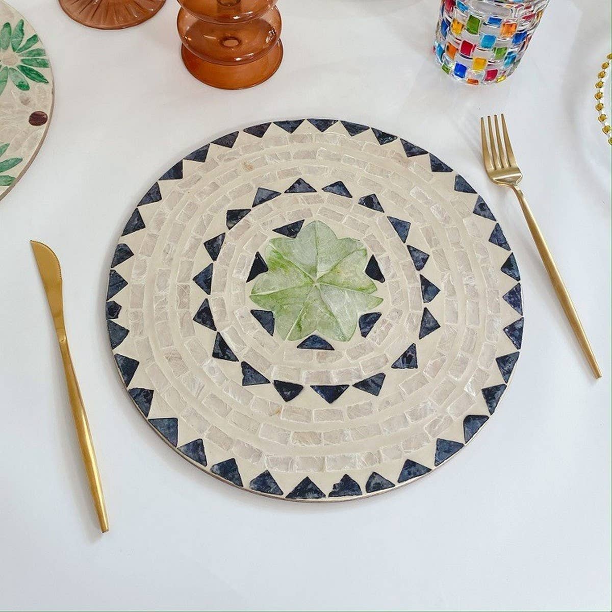 CREATIVE COLORFUL SHELL ROUND PAD INSULATION PAD