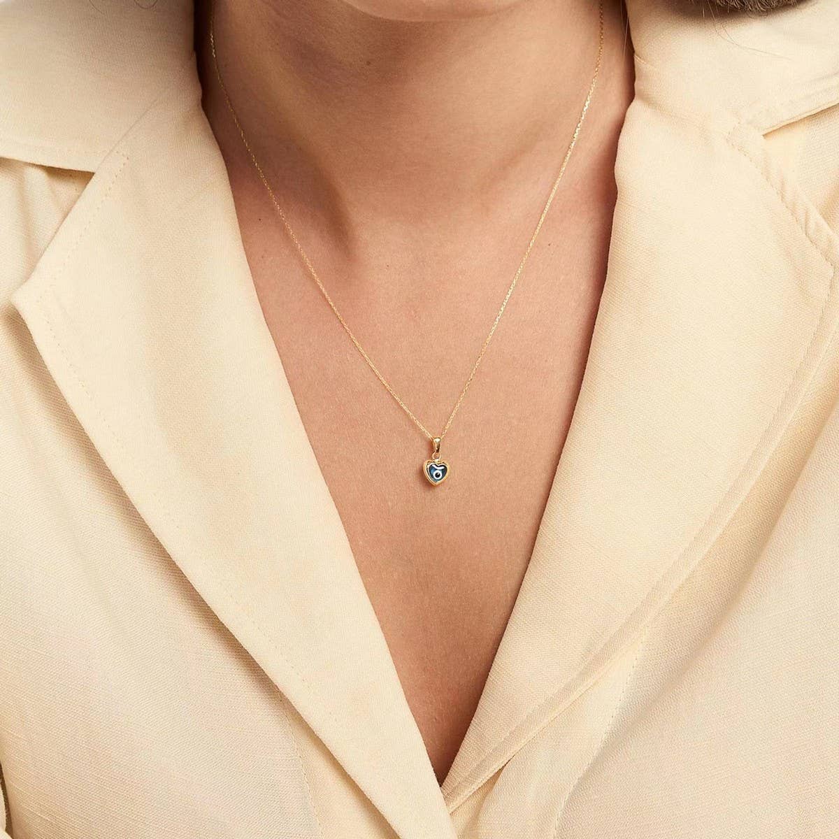 Devil's Eye Zircon Heart Pendant Necklace