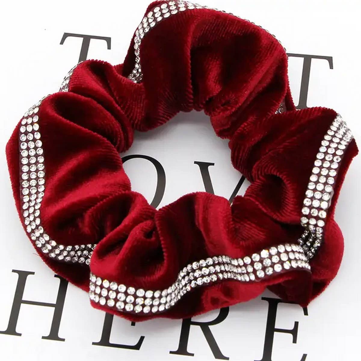 SOLID COLOR  VELVET SCRUNCHIE_CWAHA0173