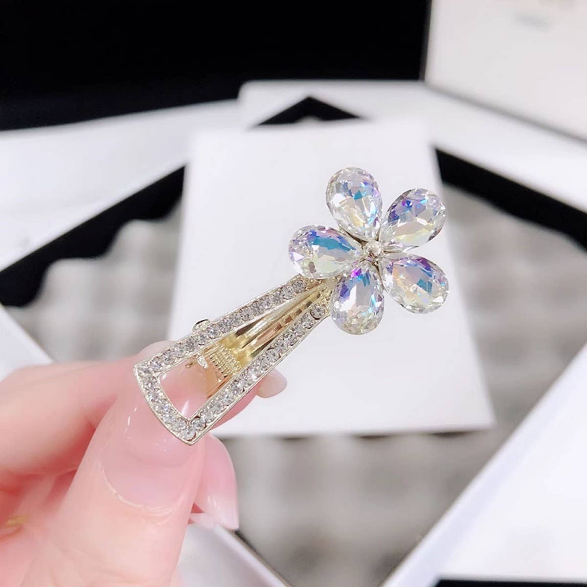 SHINY CRYSTAL FLOWER DIAMOND CLIP DUCKBILL CLIP