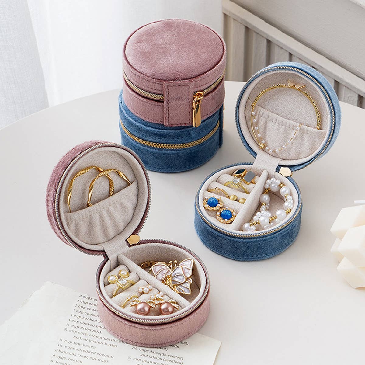 SIMPLE ROUND PORTABLE JEWELRY STORAGE BOX_CWMM1685