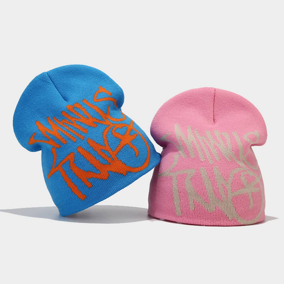 WINDPROOF LETTER JACQUARD KNITTED HAT_CWAH1616