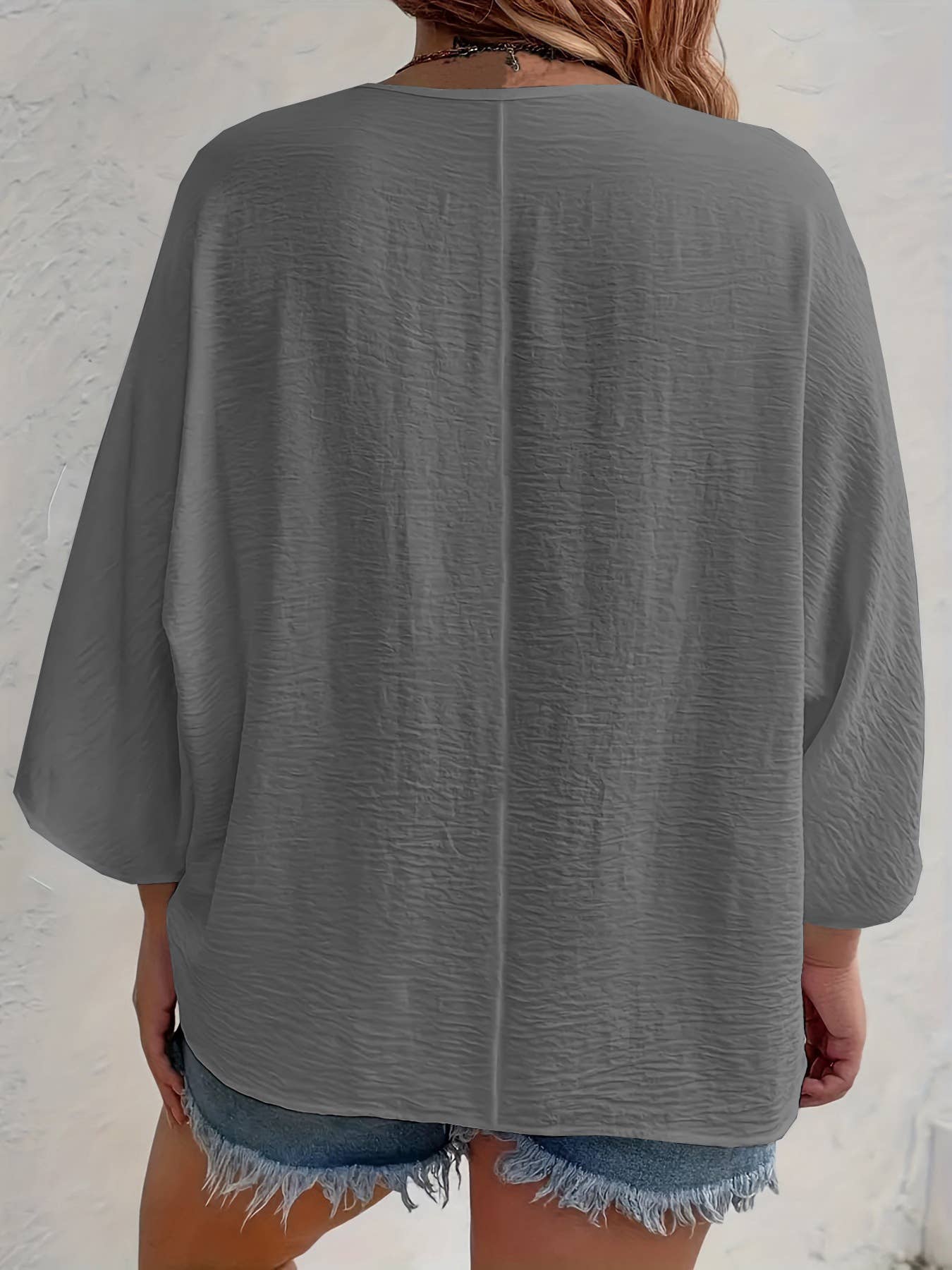 V-neck three-quarter sleeve cardigan