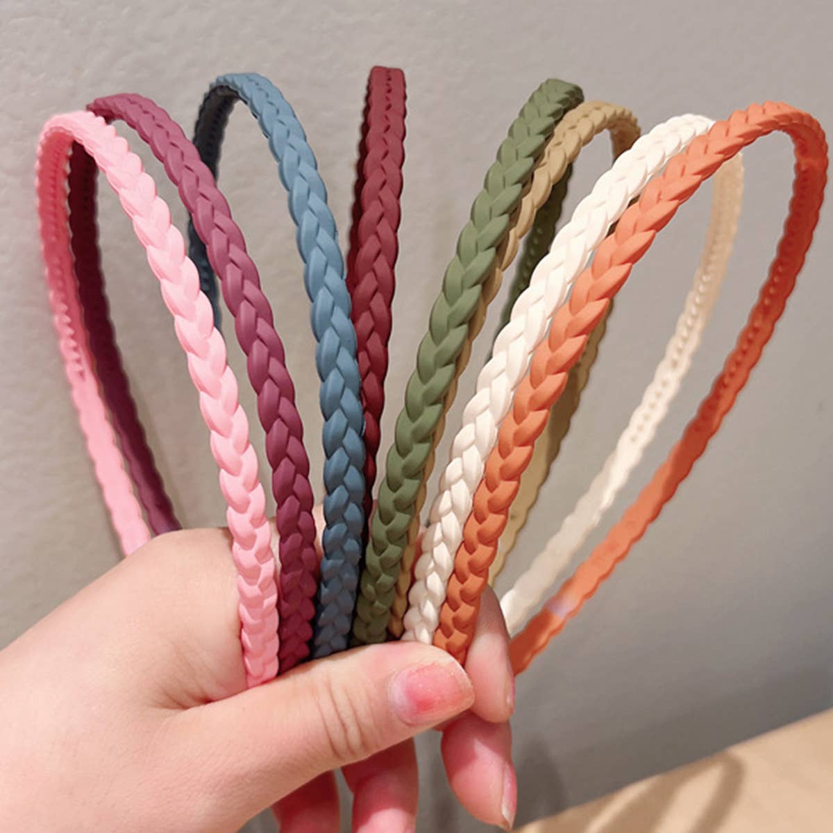 BRAIDED DESIGN HEADBAND_CWAHA0216