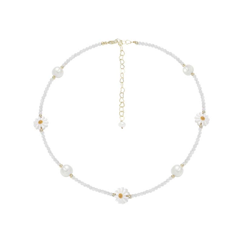 Exquisite fresh shell Daisy small flower necklace