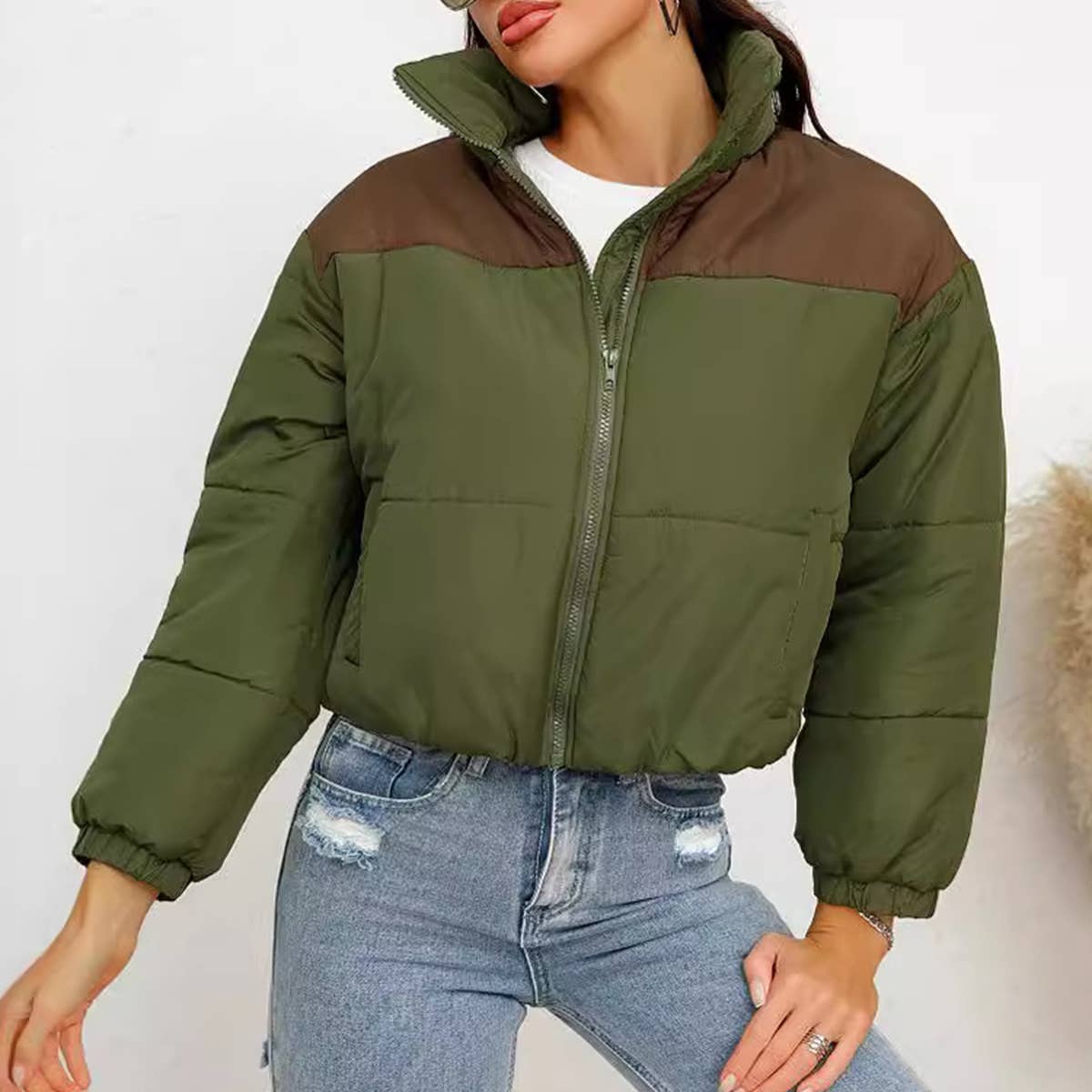 SOLID COLOR ROUND NECK ZIPPER POCKET BREAD JACKET