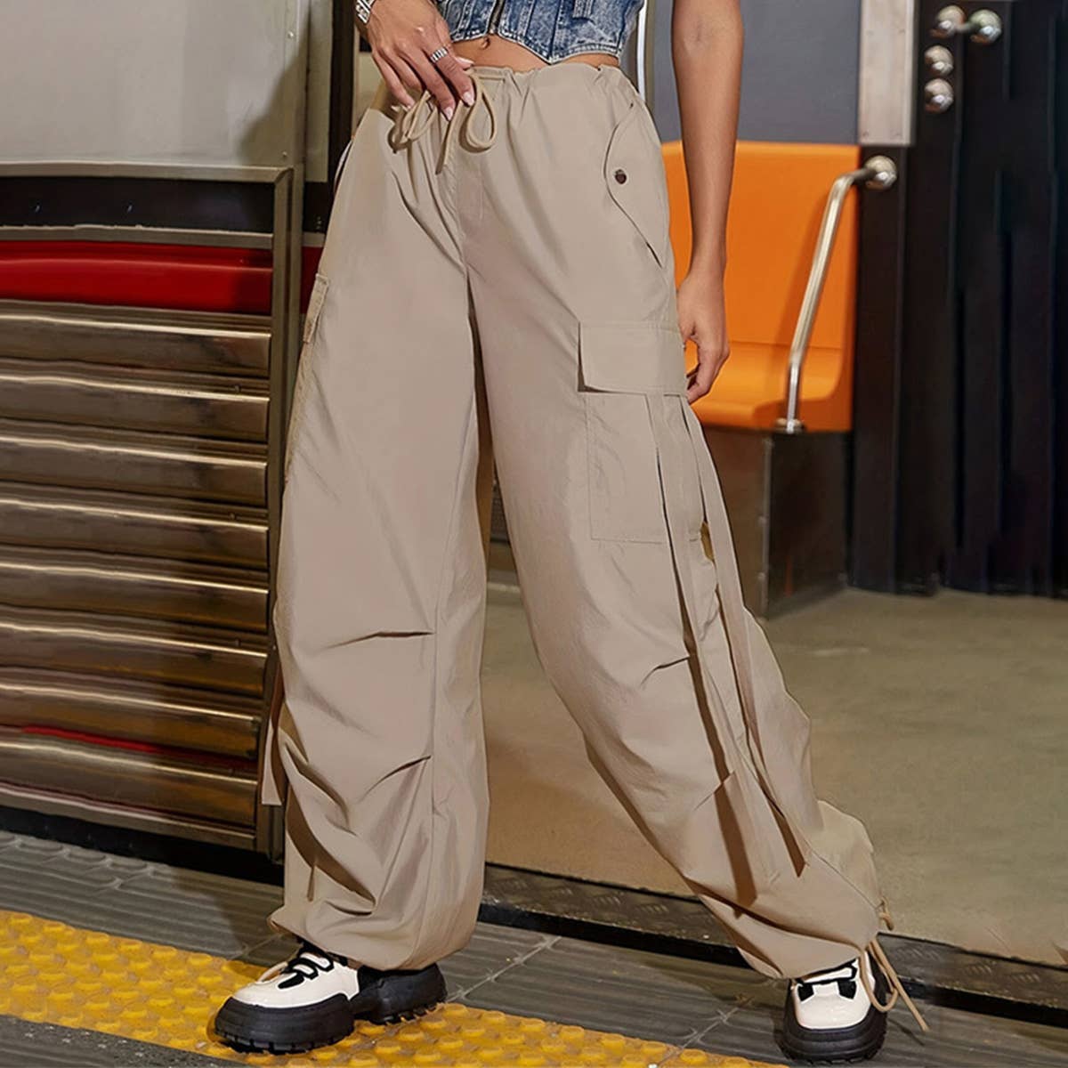Low-rise drawstring streamers cargo pants