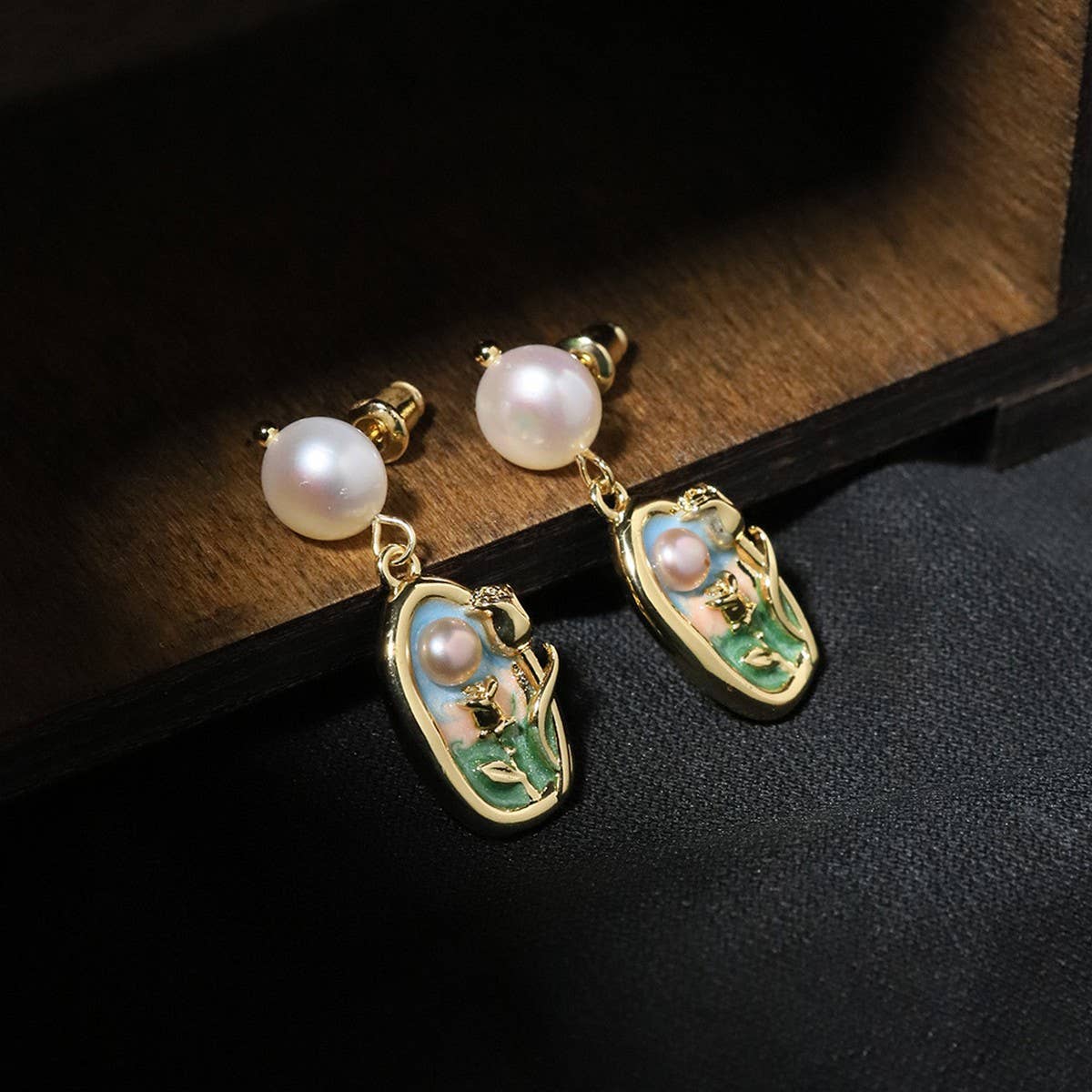 NEW HIGH-END RETRO LITERARY SUNSET PEARL EARRINGS