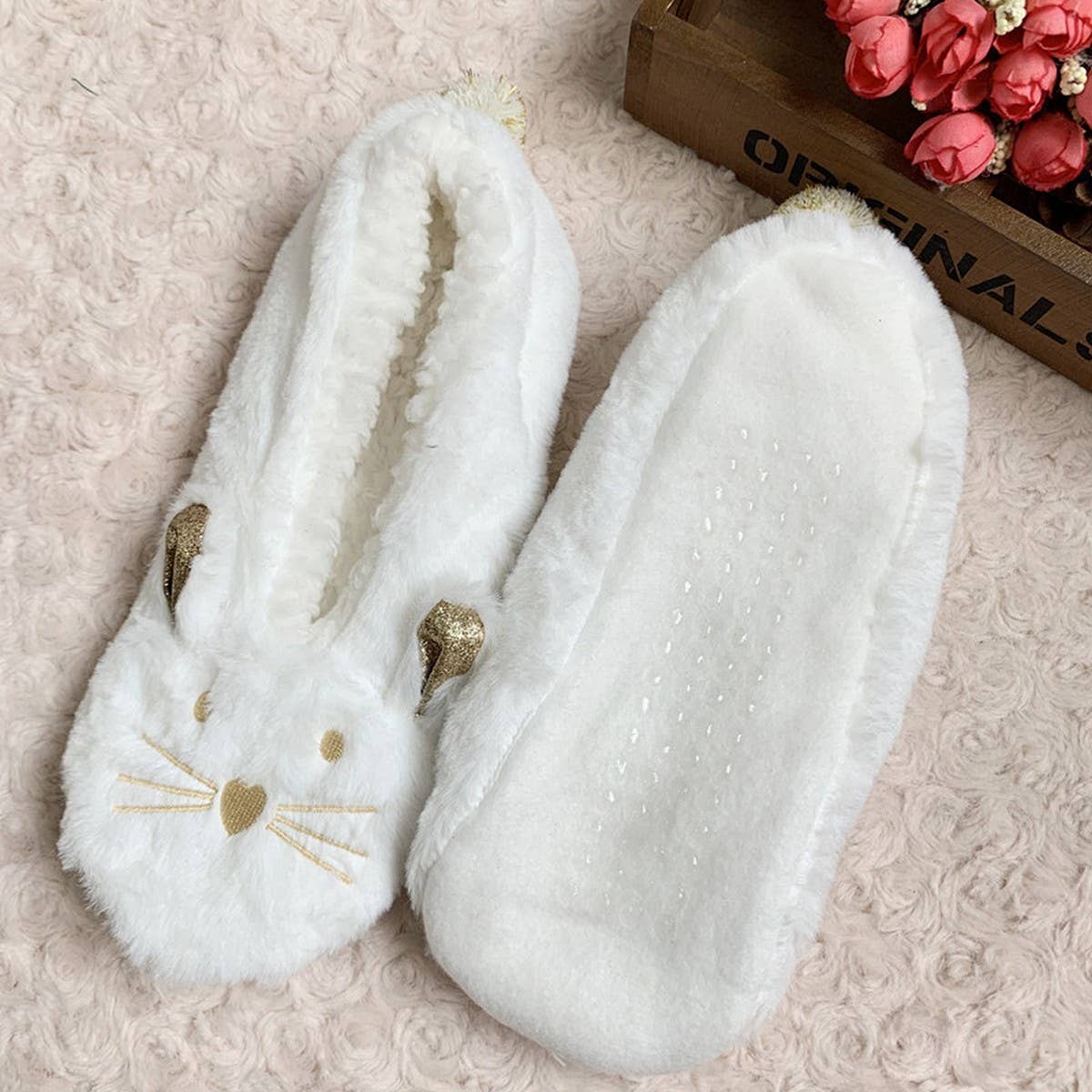 WOMEN'S CARTOON FLOOR SOCKS NON-SLIP WARM SOCKS