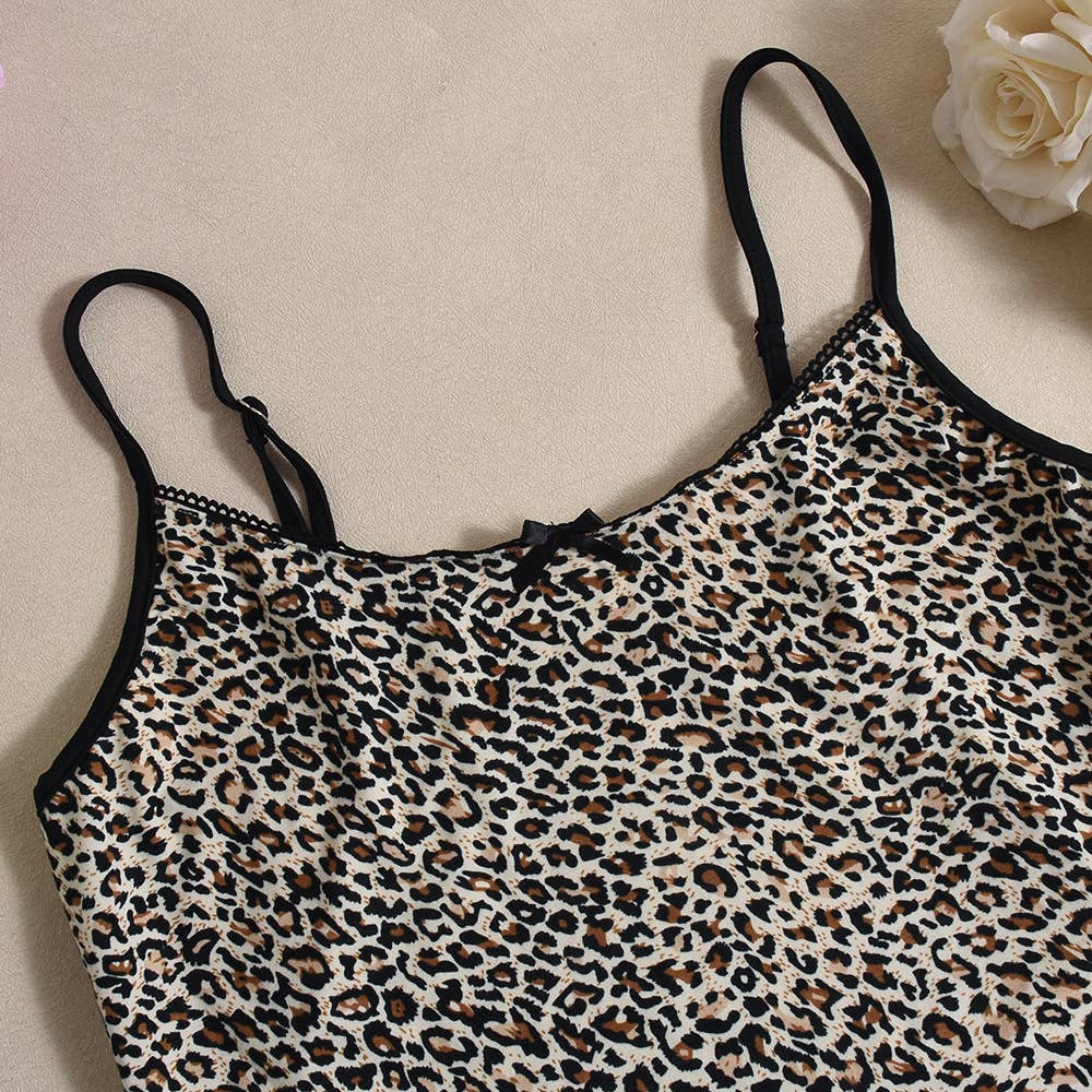 Two-piece set leopard print of halter top shorts
