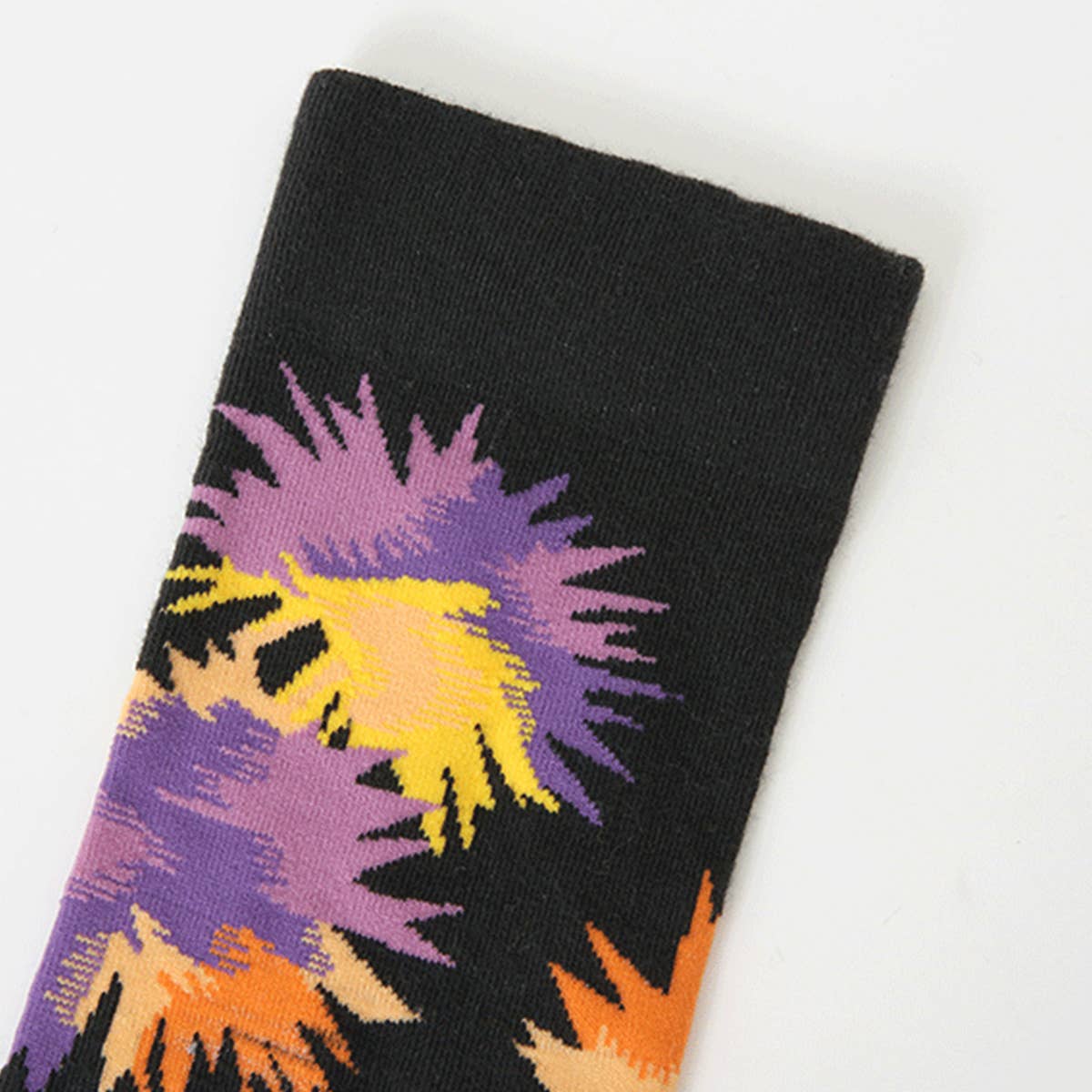 FANCY DESIGN PATTERNED KNEE HIGH SOCKS_CWMS0188