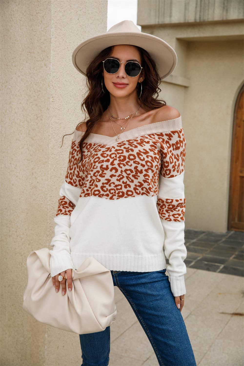 V-NECK LEOPARD PRINT SWEATER BASE SWEATER KNIT