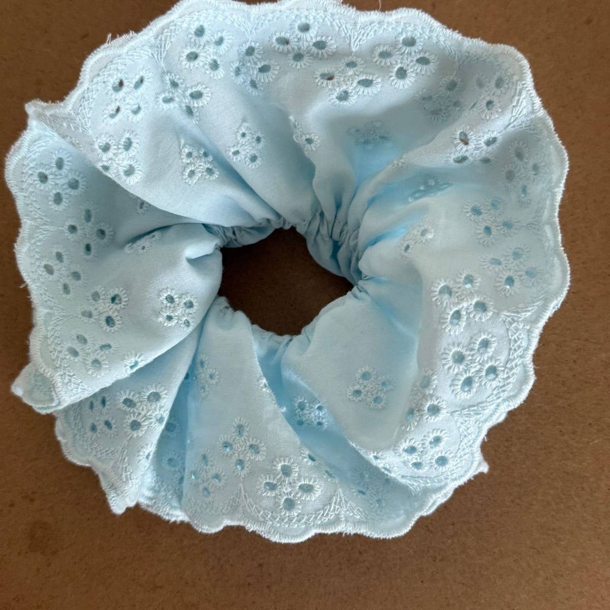 4-Layer Lace Floral Scrunchie with Strong Hold_CWAHA5520