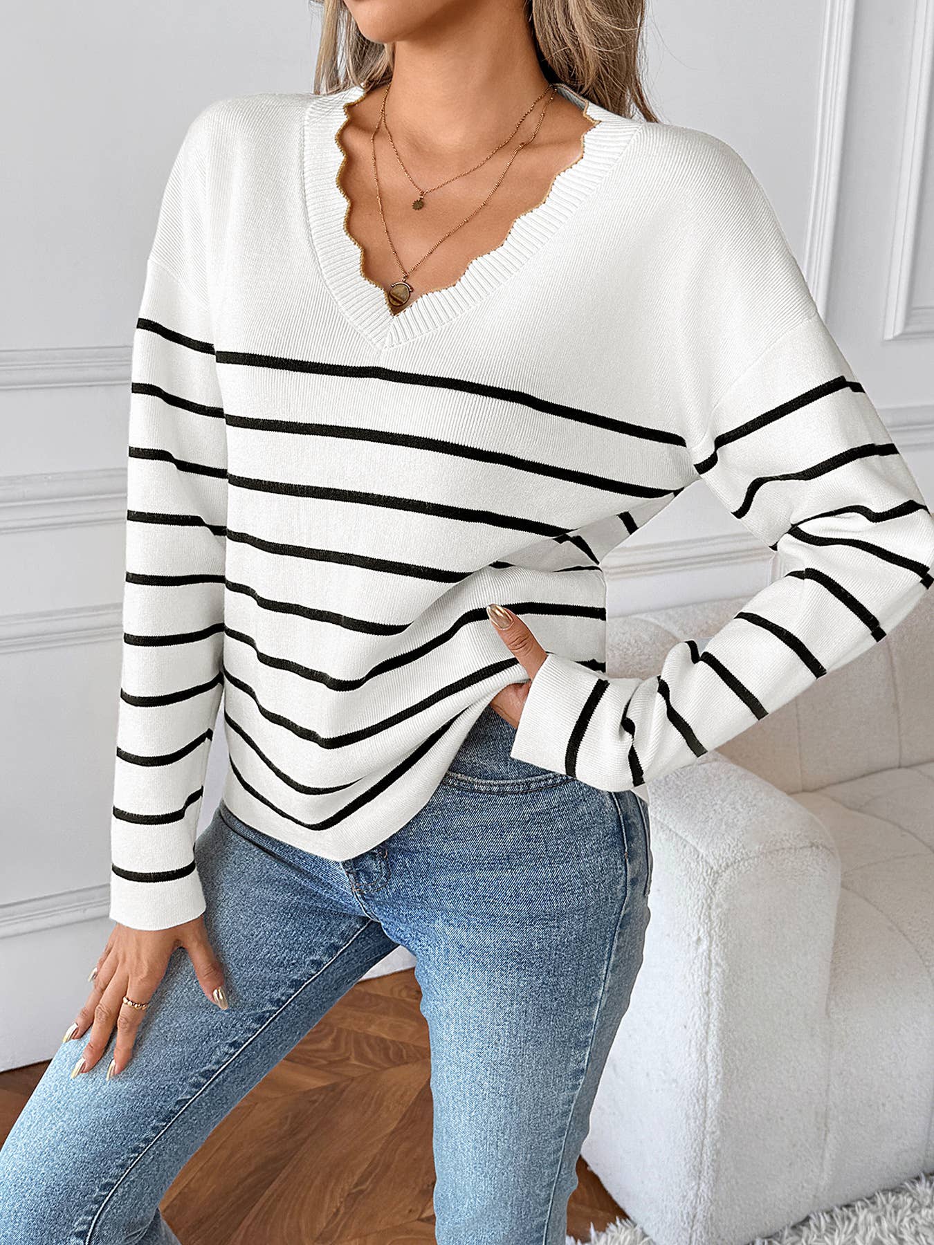 V-neck long-sleeved striped knitted sweater
