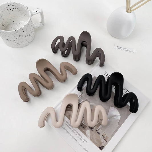 Rad extra-large shark clip fashionable grab clip