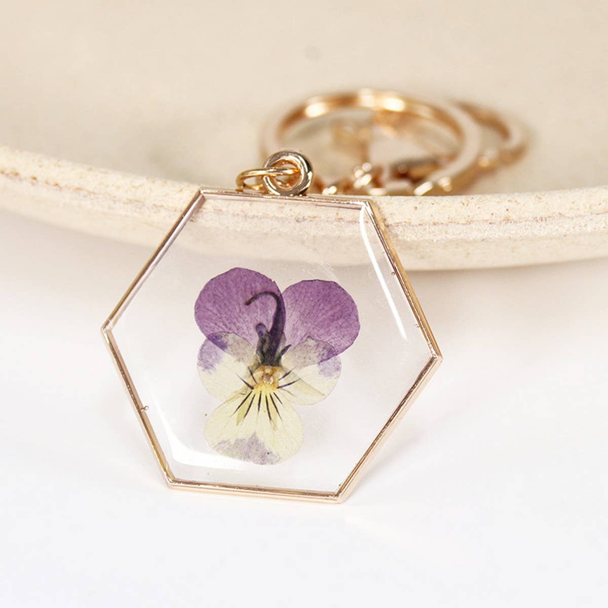 NEW NATURAL DRIED FLOWER KEYCHAIN PENDANT
