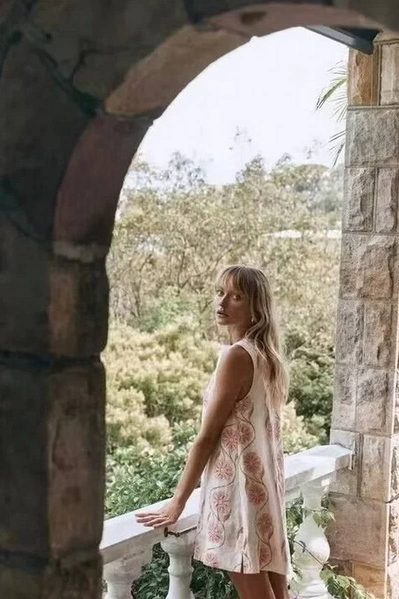 CWDSD6614_PINK ROUND NECK FLORAL SLEEVELESS DRESS