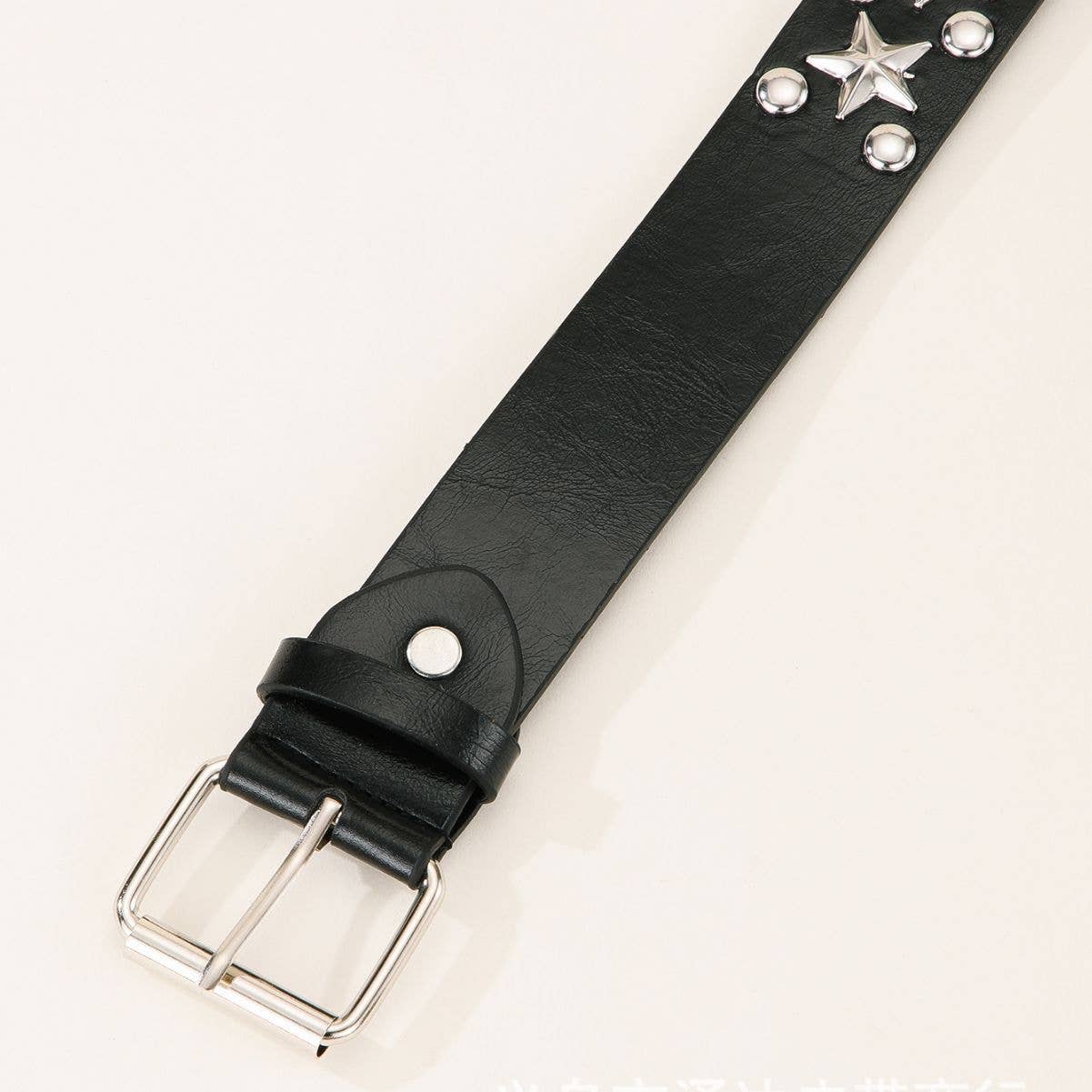 Five-pointed star rivets Punk-style belt