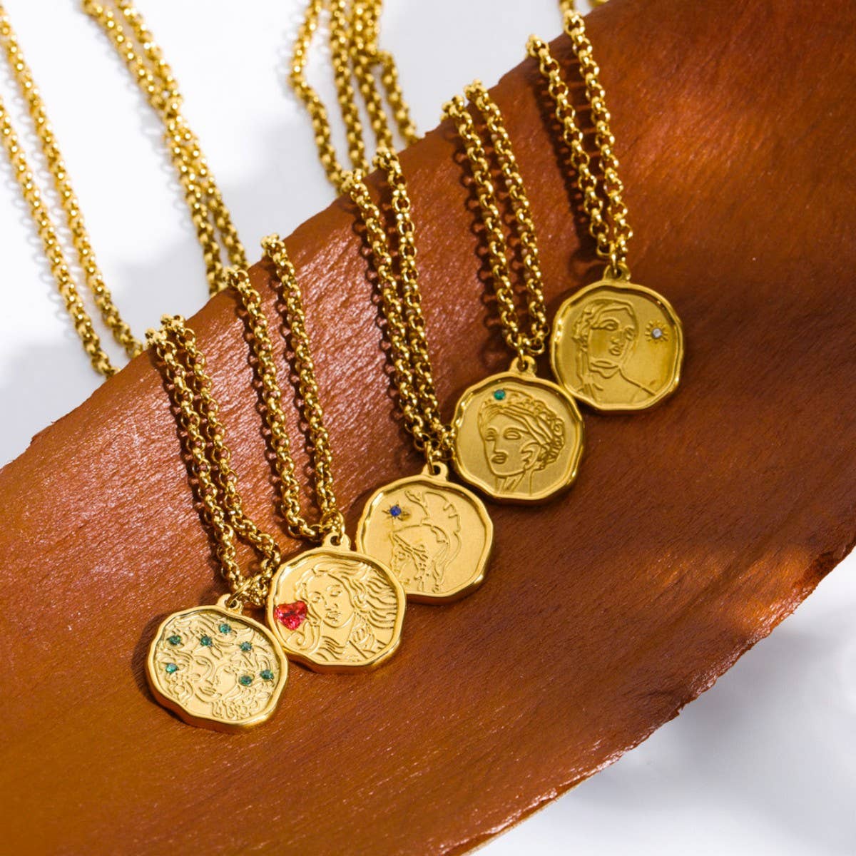 VINTAGE CREATIVE MYTHOLOGY PENDANT NECKLACE