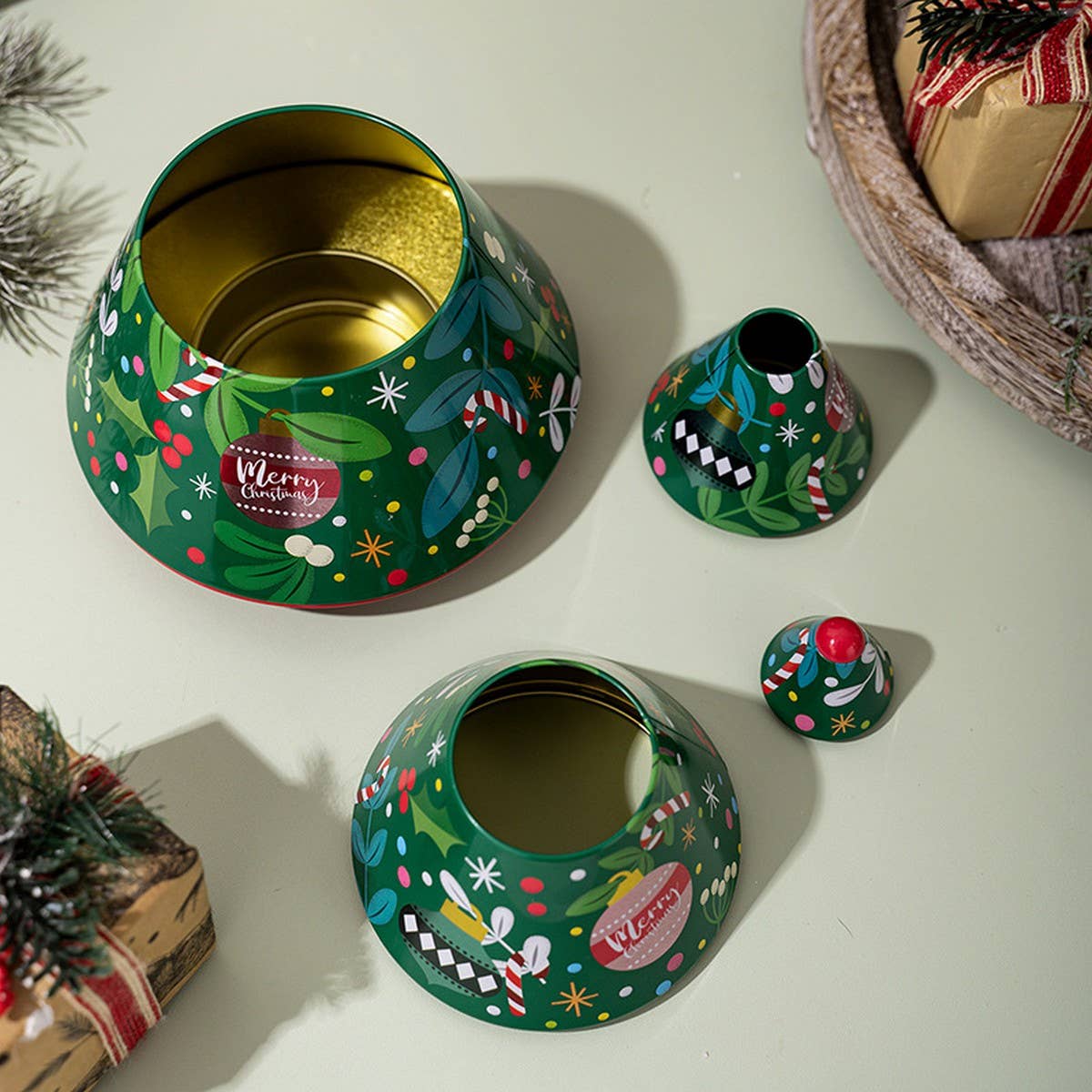 CWMM10291_GREEN CHRISTMAS TREE TIN CANDY COOKIE BOX