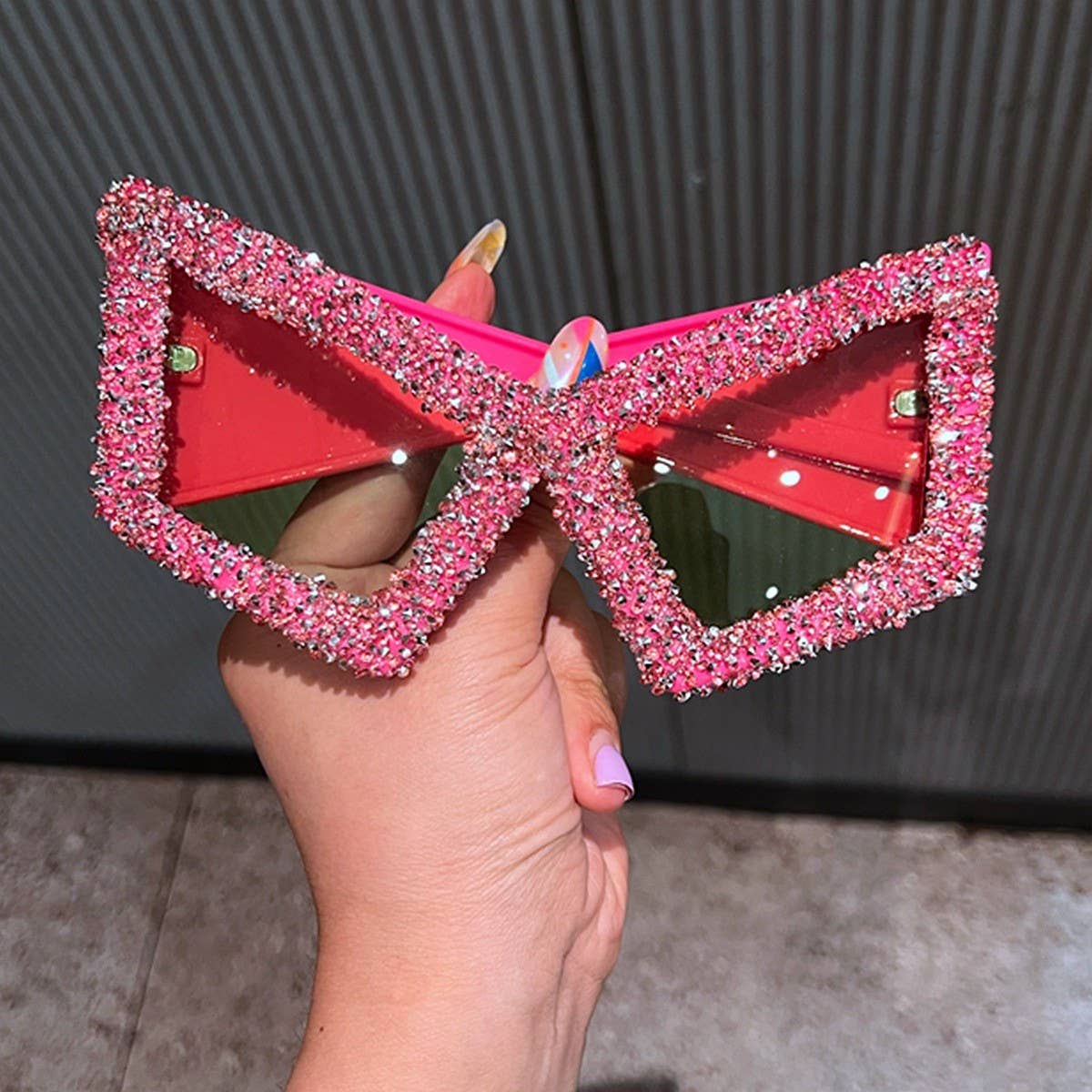 LARGE FRAME CAT EYE LUXURY RHINESTONE SUNGLASSES_CWASG0828