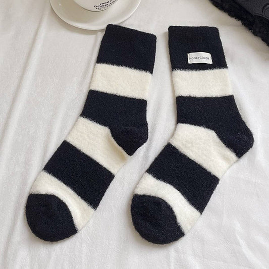 THICKENED PANDA FURRY HOME SLEEP SOCKS